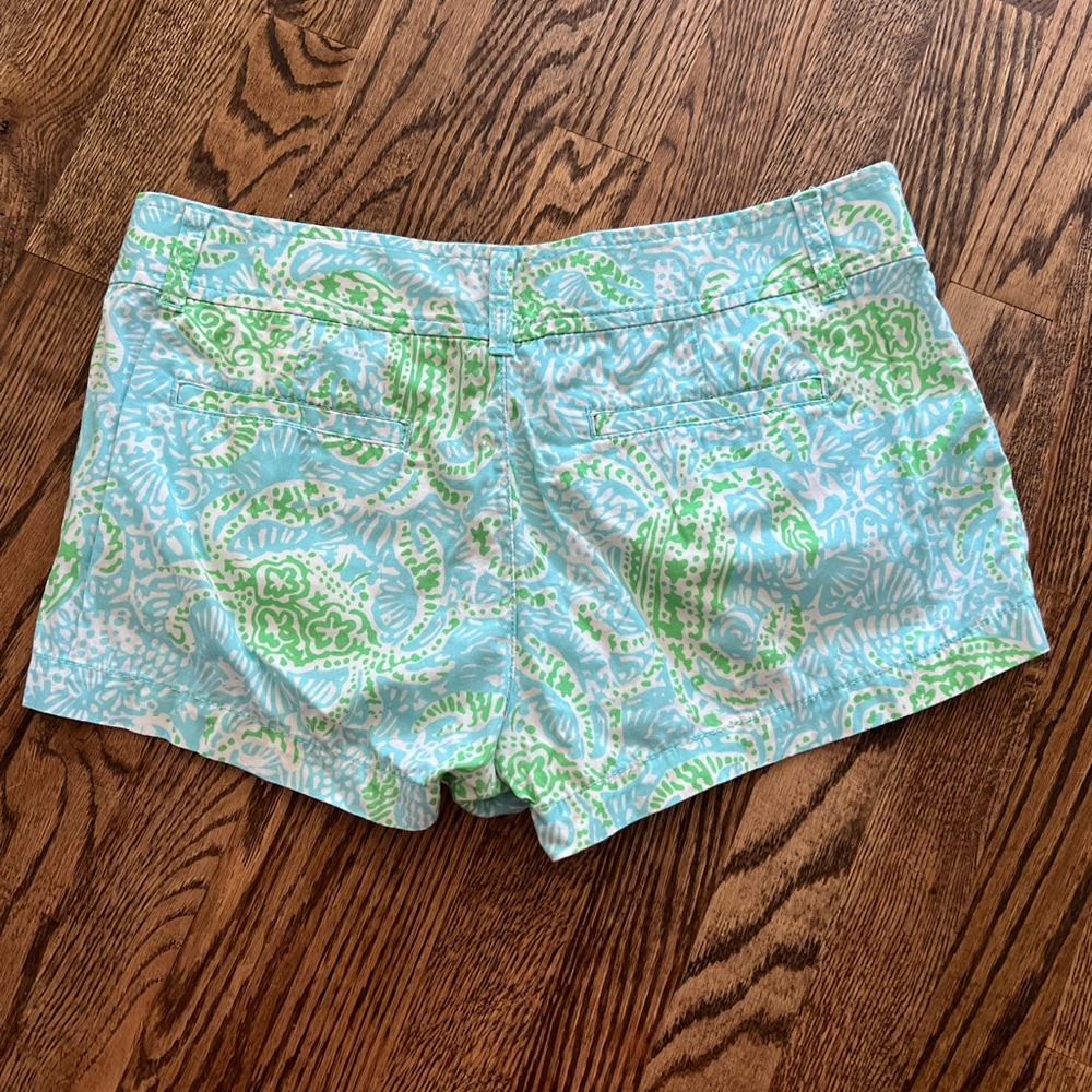 Lilly Pulitzer The Walsh Short Get Crackin Print - Picture 2 of 3